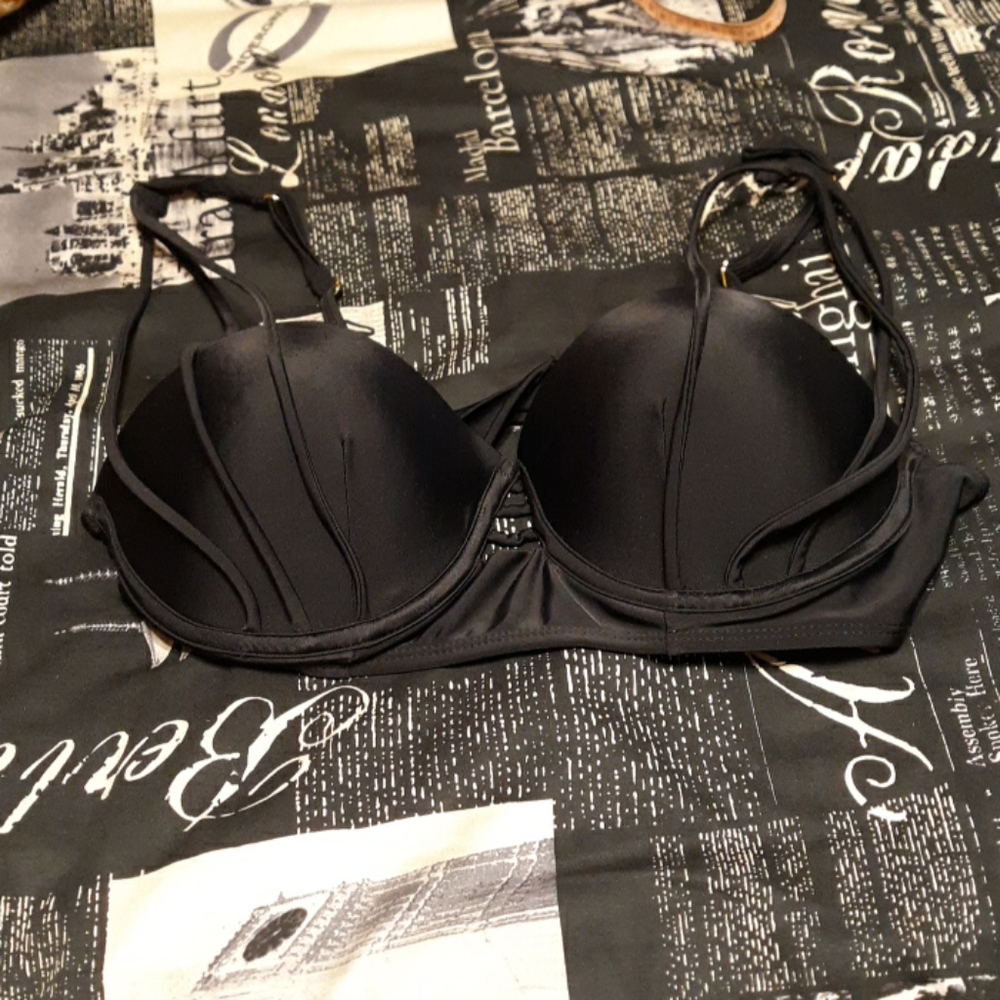 Adore me black bikini top